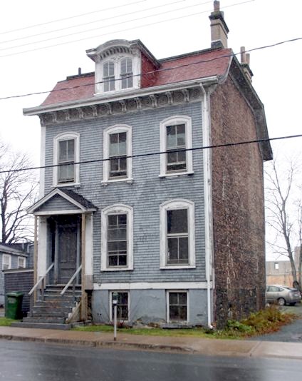 The Charles Morris Building shortly before it was moved