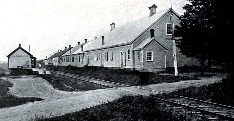 Nova Scotia: Cornwallis Valley Railway, Sheffield Mills station and apple warehouses