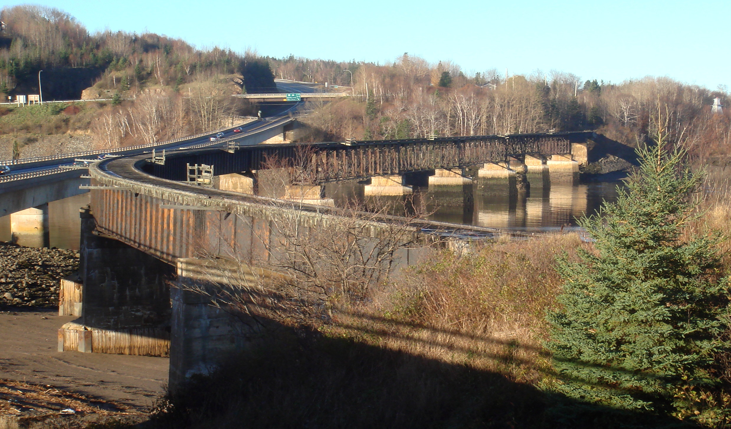 Dominion Atlantic Railway: Bear River Bridge, Digby County, Nova Scotia, 12 Nov 2010