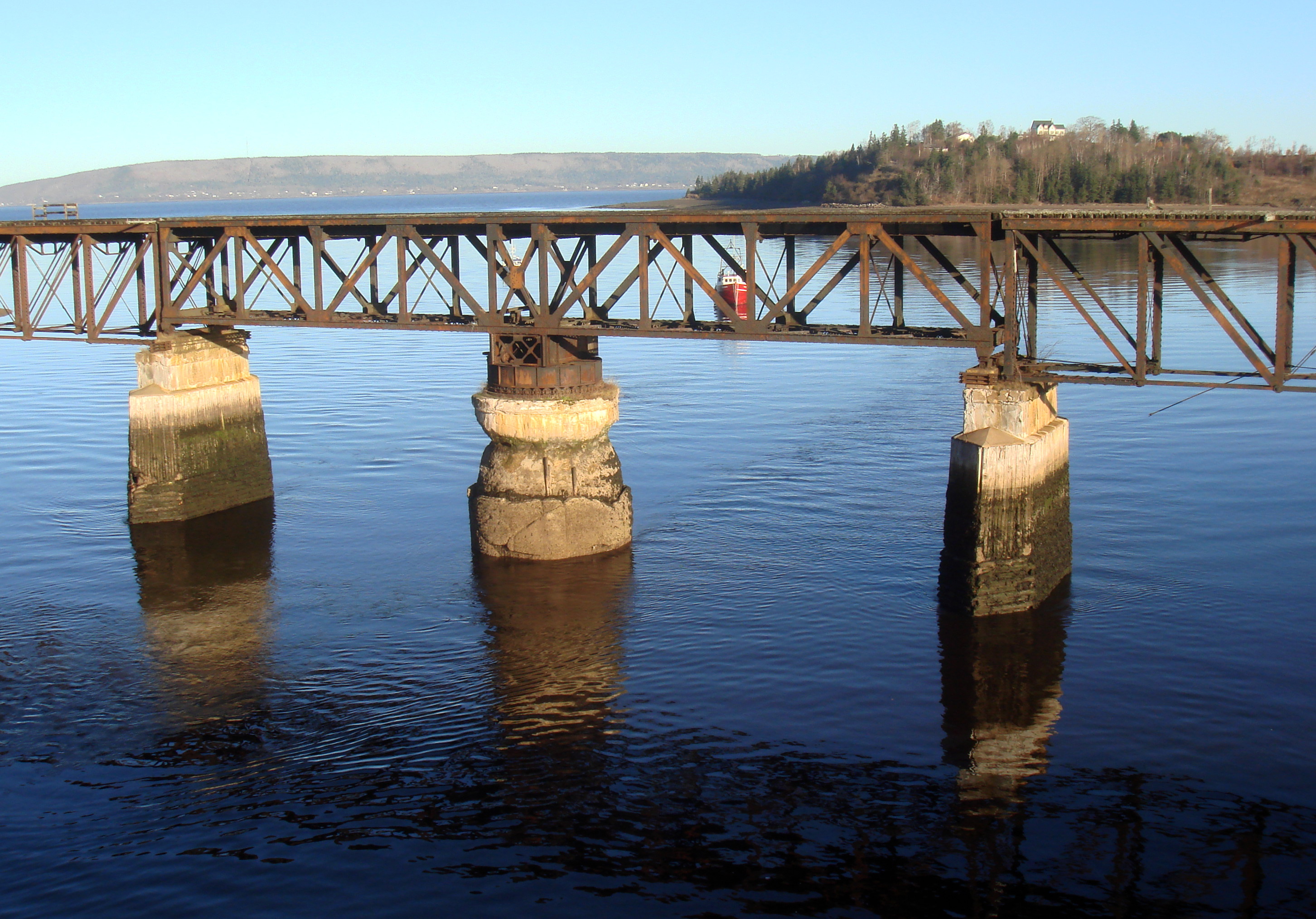 Dominion Atlantic Railway: Bear River Bridge, Digby County, Nova Scotia, 12 Nov 2010