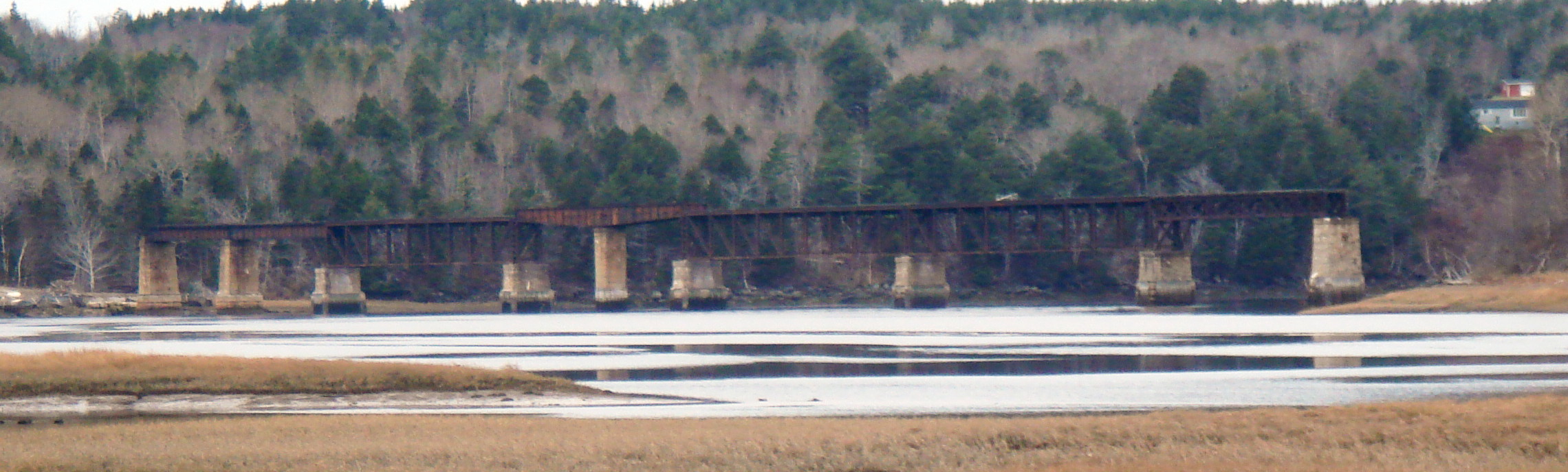 Dominion Atlantic Railway: Sissiboo River Bridge, Digby County, Nova Scotia, 29 Nov 2011