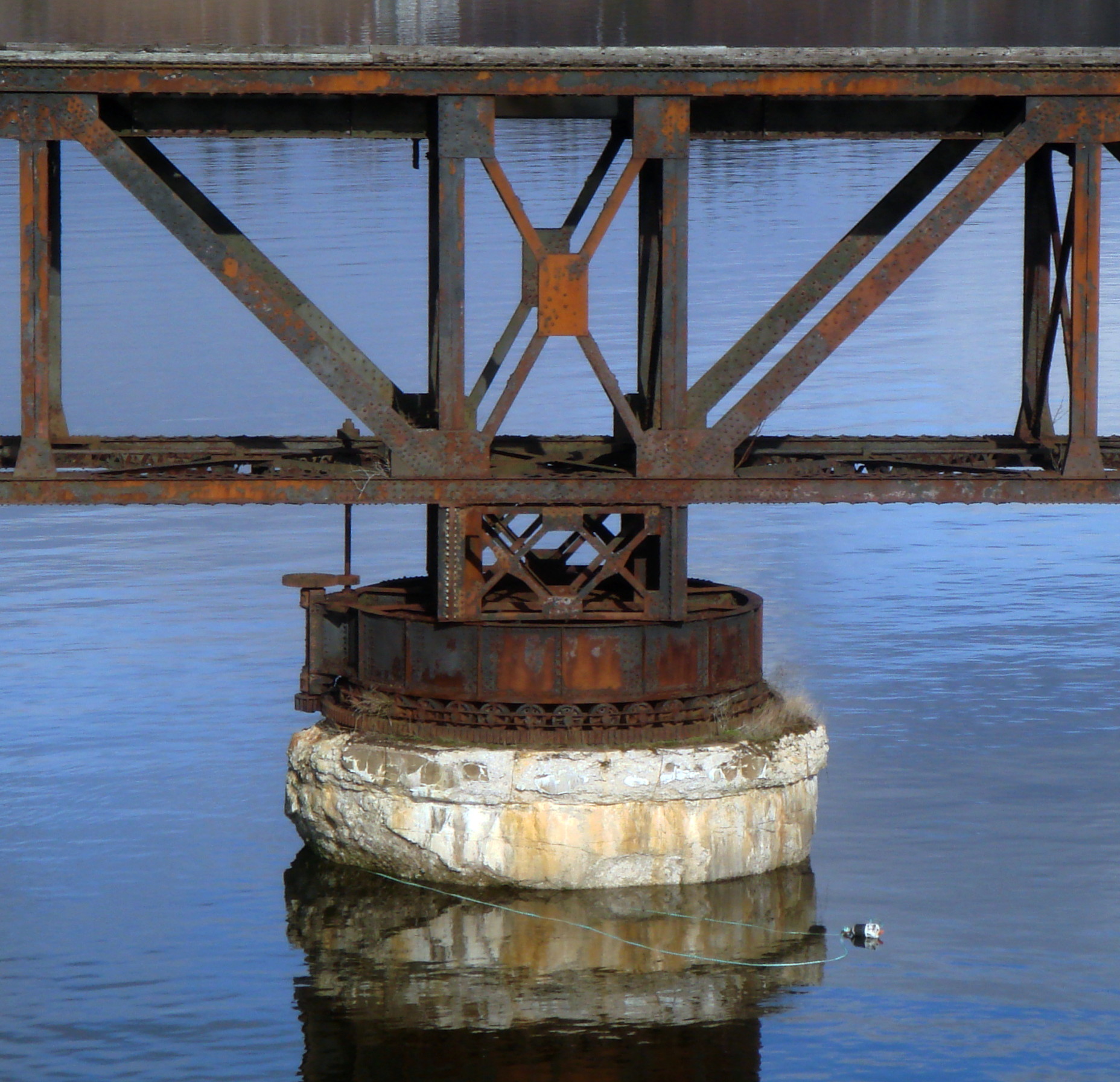 Dominion Atlantic Railway: Bear River Bridge swing span mechanism, Digby County, Nova Scotia, 13 Dec 2011